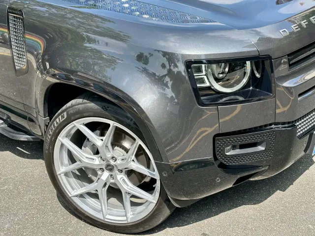Land Rover Defender — Фото автомобиля 5
