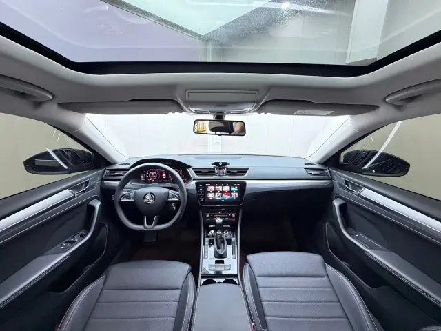 Skoda Superb — Фото автомобиля 17
