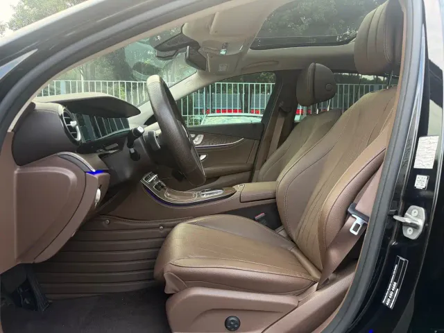 Mercedes-Benz E-Class — Фото автомобиля 14