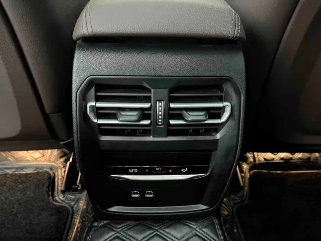 BMW 3 Series — Фото автомобиля 19