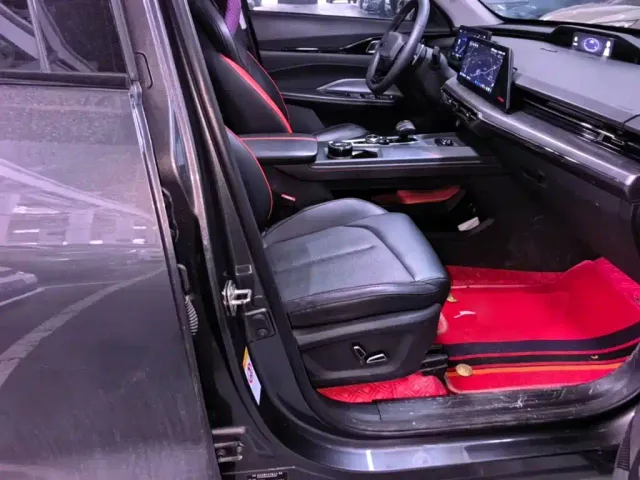 Changan Z6 — Фото автомобиля 24