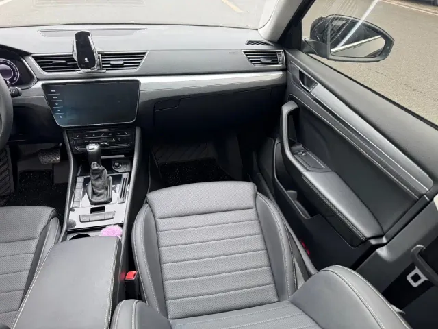 Skoda Superb — Фото автомобиля 14