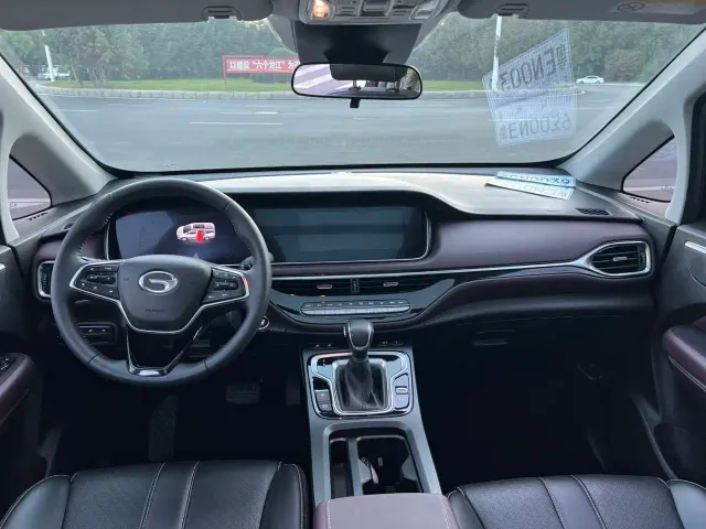 GAC Trumpchi M6 — Фото автомобиля 12