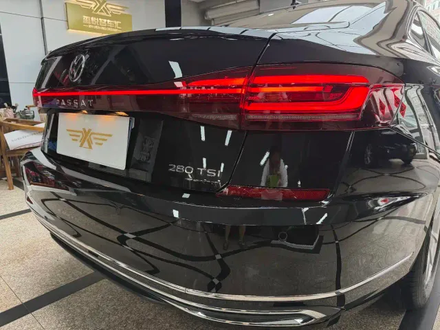 Volkswagen Passat — Фото автомобиля 8
