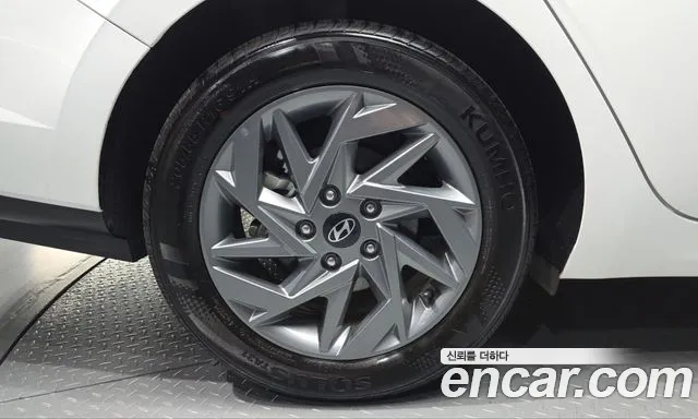 Hyundai Avante — Фото автомобиля 5