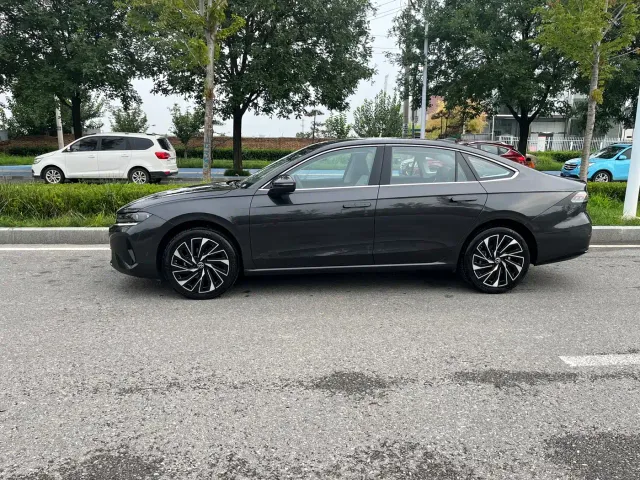 Volkswagen Sagitar — Фото автомобиля 16