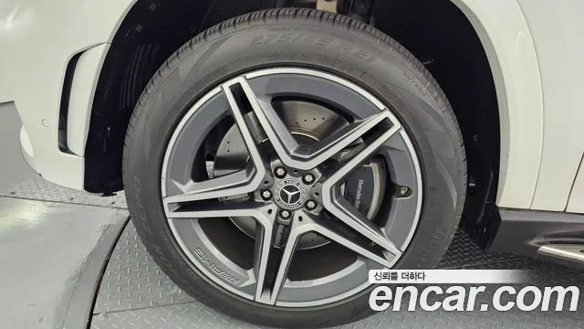 Mercedes-Benz GLS-Class — Фото автомобиля 5