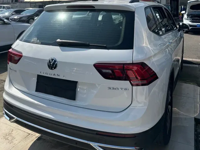 Volkswagen Tiguan L — Фото автомобиля 9