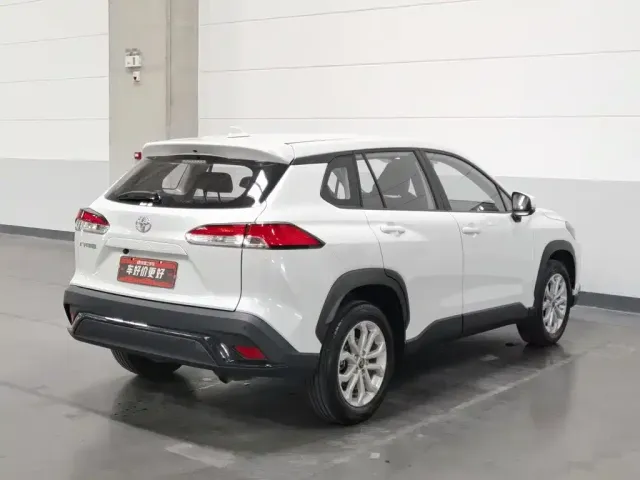 Toyota Frontlander — Фото автомобиля 2