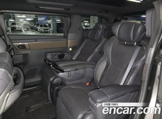 Toyota Alphard Generation 4 — Фото автомобиля 8