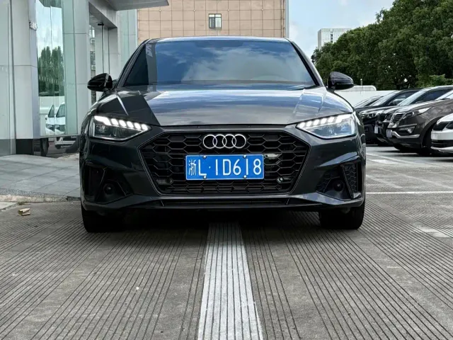 Audi A4L — Фото автомобиля 2