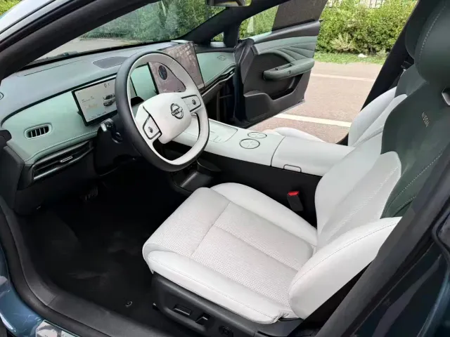 Nissan N7 — Фото автомобиля 10