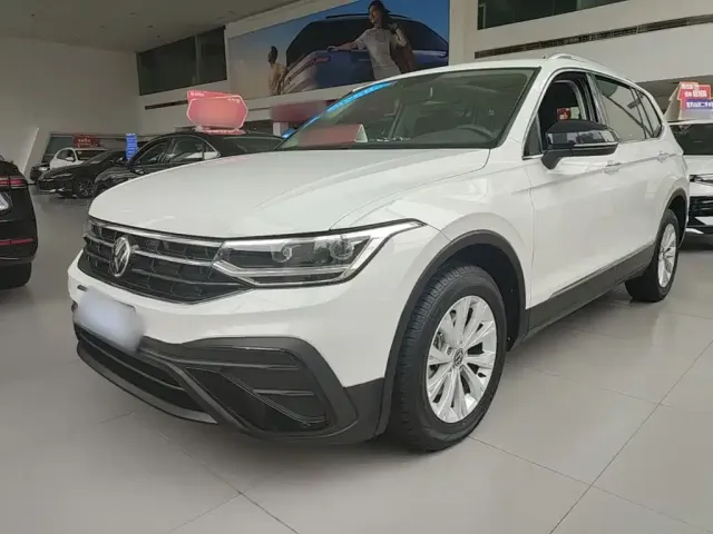 Фотография автомобиля — Volkswagen Tiguan L