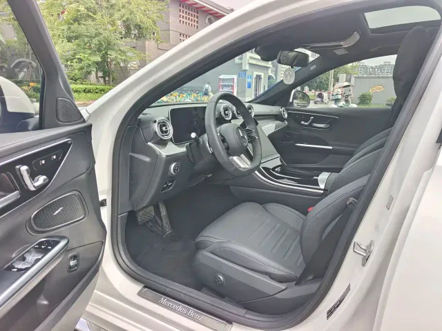 Mercedes-Benz C-Class — Фото автомобиля 6