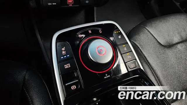 Kia Niro — Фото автомобиля 12