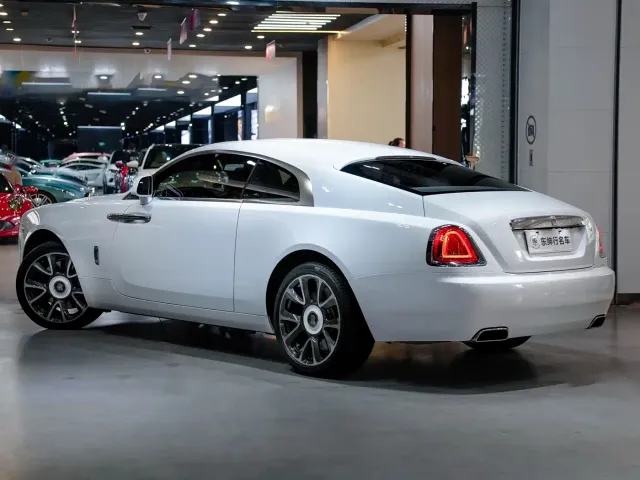 Rolls-Royce Wraith — Фото автомобиля 4