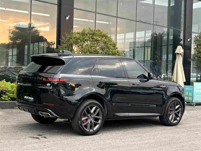 Land Rover Range Rover Sport — Фото автомобиля 10