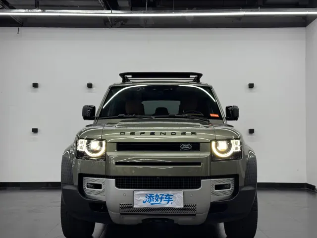Land Rover Defender — Фото автомобиля 2