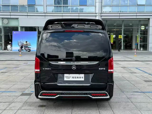 Mercedes-Benz V-Class — Фото автомобиля 6