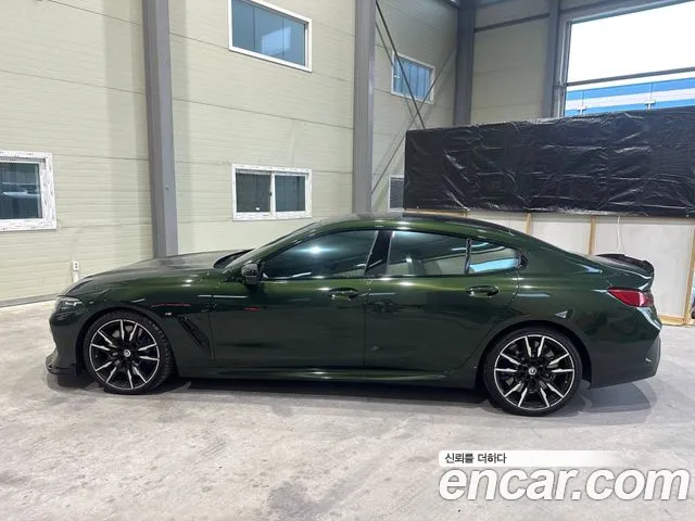 BMW 8 Series G15 — Фото автомобиля 2