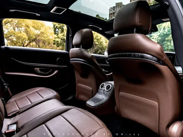 Mercedes-Benz E-Class — Фото автомобиля 10