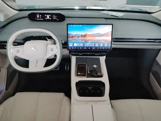 GAC Hyptec HT — Фото автомобиля 11