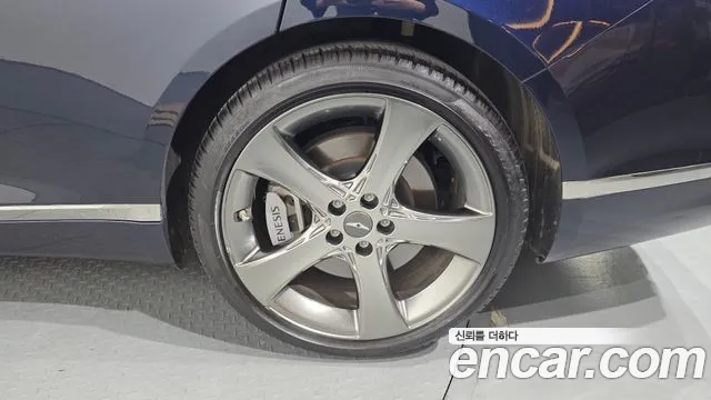 Genesis G80 Бензин 3.5 турбо AWD — Фото автомобиля 19