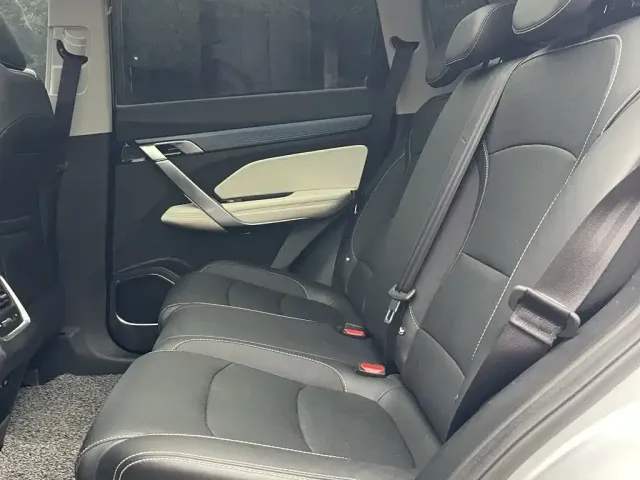 Geely Boyue — Фото автомобиля 11