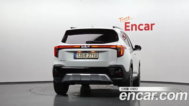 Kia Seltos — Фото автомобиля 4