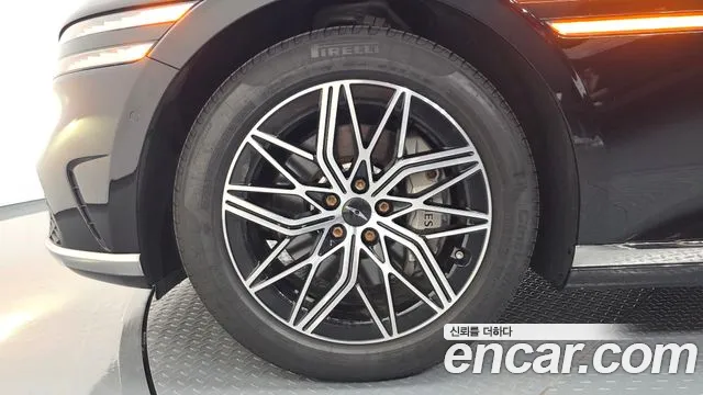 Genesis G90 Бензин 3.5 турбо AWD — Фото автомобиля 2