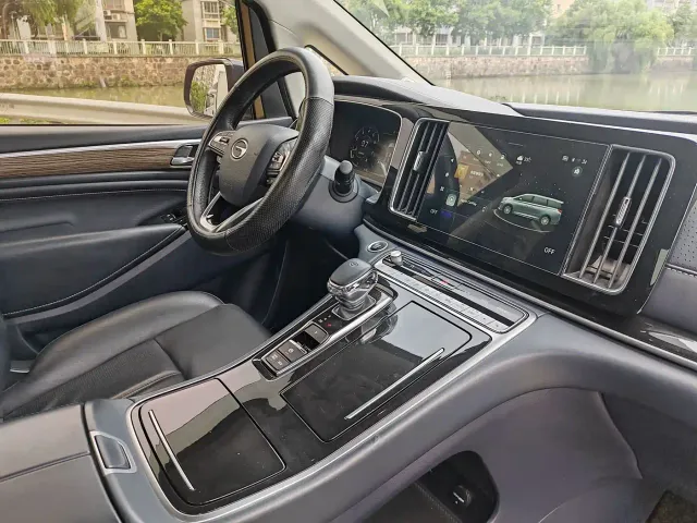 GAC Trumpchi M8 — Фото автомобиля 10