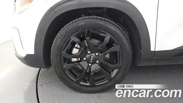 Kia Seltos — Фото автомобиля 5