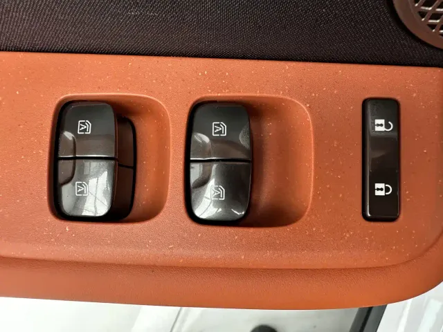 Toyota BoZhi 3X — Фото автомобиля 12