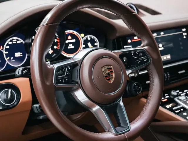 Porsche Cayenne — Фото автомобиля 15