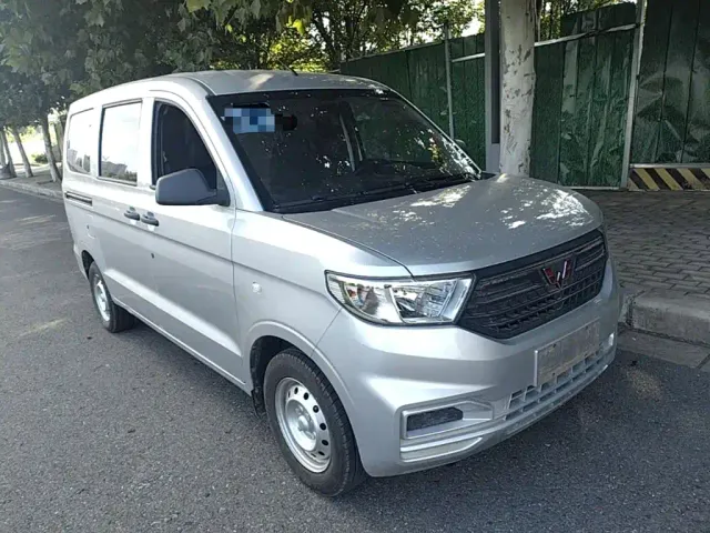 Wuling Hongguang V — Фото автомобиля 21