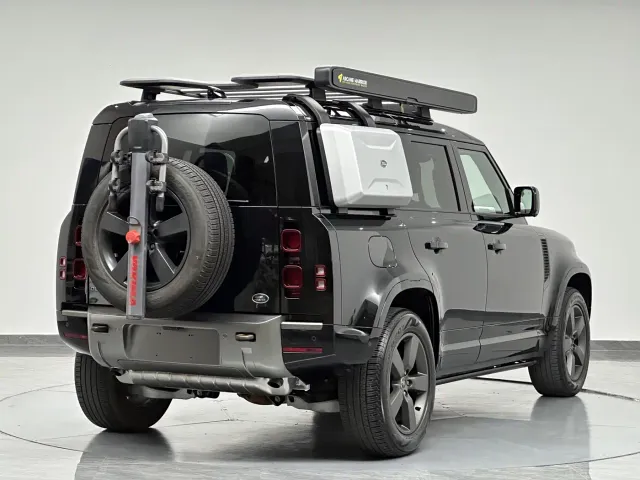 Land Rover Defender — Фото автомобиля 6