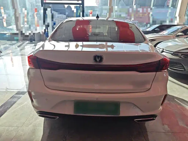 Changan Eado — Фото автомобиля 5