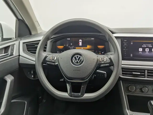 Volkswagen Polo — Фото автомобиля 11