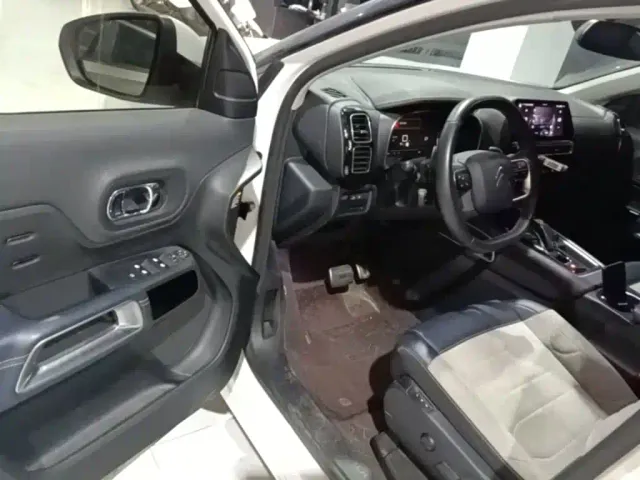 Citroen Tianyi C5 AIRCROSS — Фото автомобиля 15