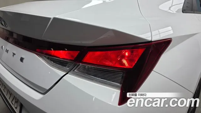 Hyundai Avante CN7 — Фото автомобиля 8