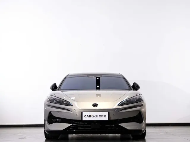 Denza Z9GT — Фото автомобиля 3