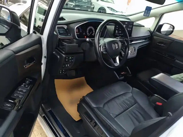 Honda Odyssey — Фото автомобиля 15