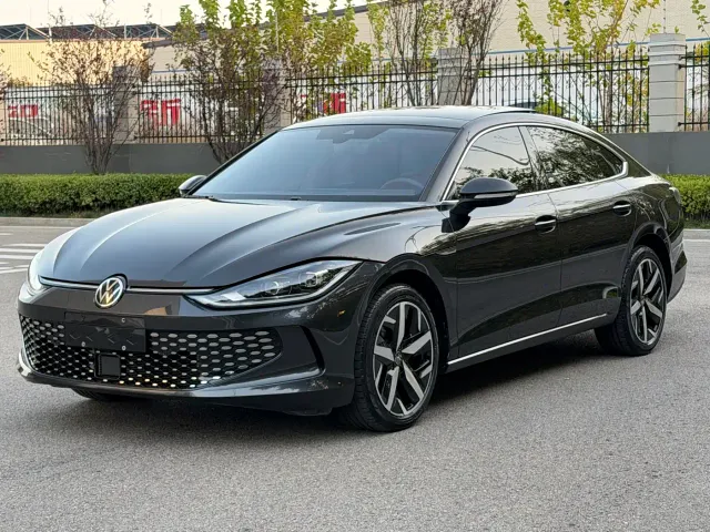 Фотография автомобиля — Volkswagen Lamando