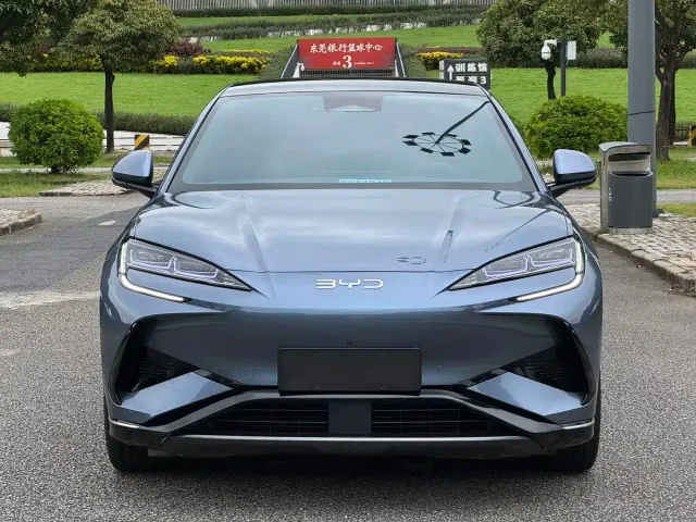 BYD Sealion 07 EV — Фото автомобиля 2