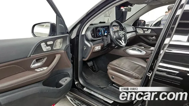 Mercedes-Benz GLE-Class — Фото автомобиля 10