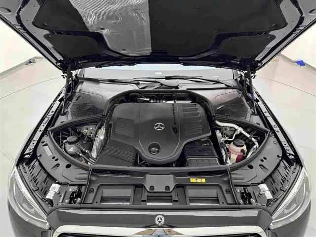 Mercedes-Benz S-Class — Фото автомобиля 28