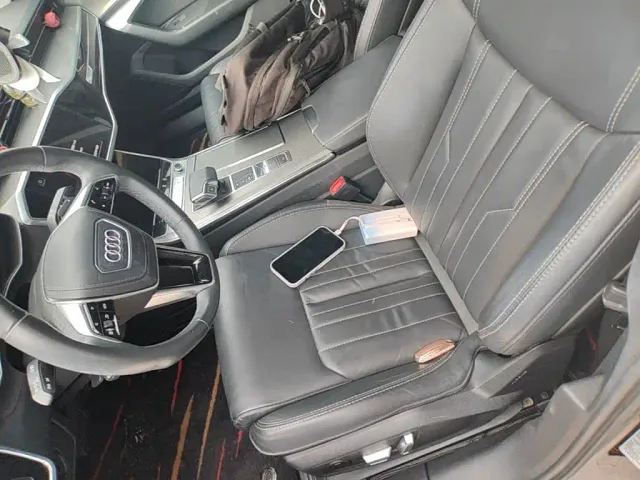 Audi A6L — Фото автомобиля 14