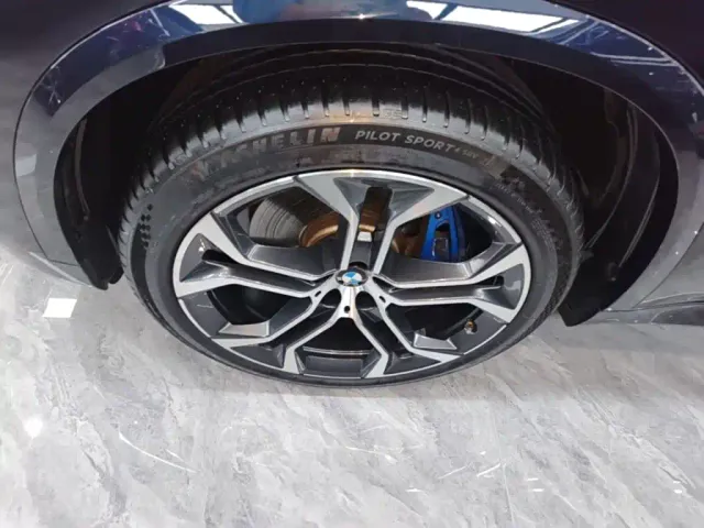BMW X5 — Фото автомобиля 24