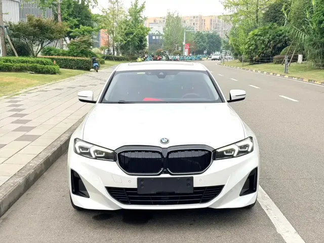 BMW BMW i3 2024 eDrive 35 L — Фото автомобиля 2