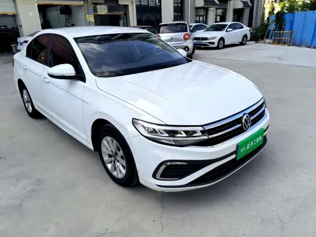 Volkswagen Bora — Фото автомобиля 3